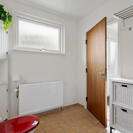 Apartment Stunning 2-bed 12c